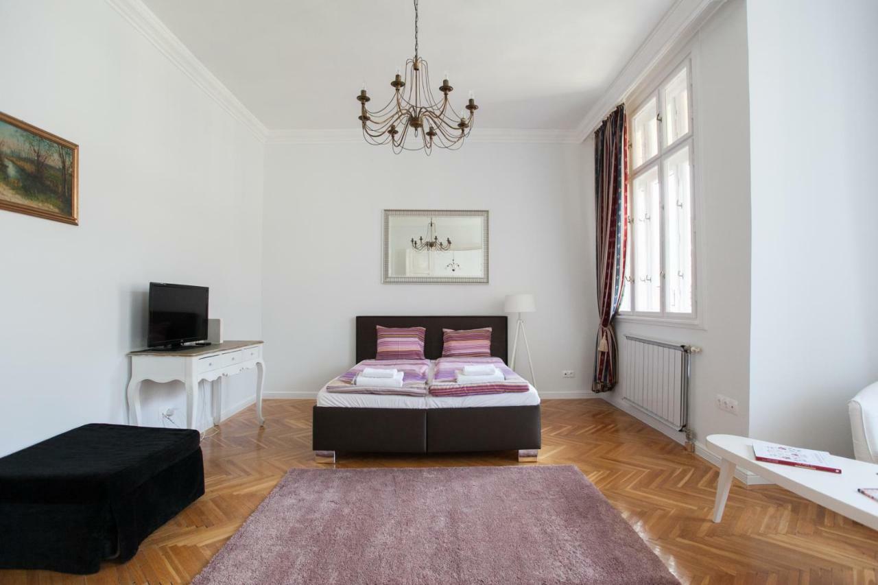 Chic & Charm Apartment Budapest Exterior foto